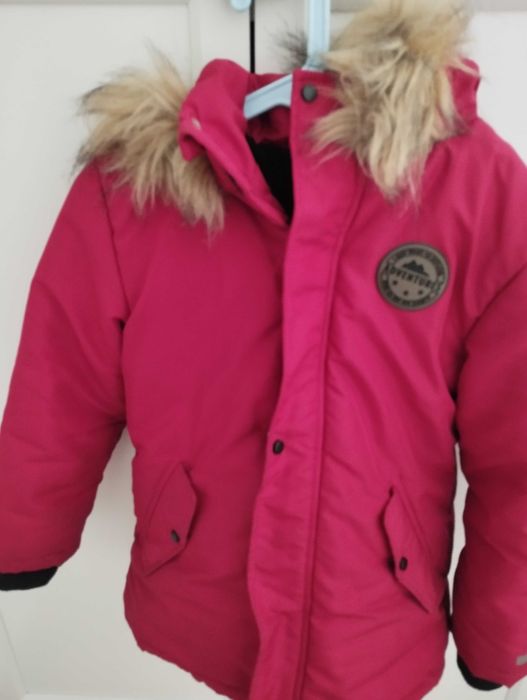 Kurtka dla chłopca z kapturem rozmiar 116 czerwona