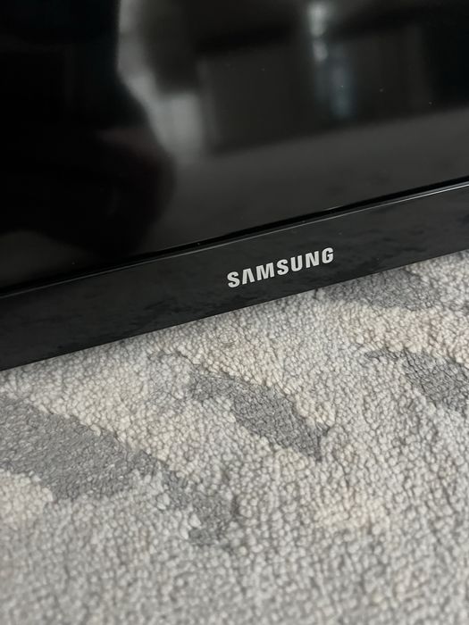 Телевізор samsung