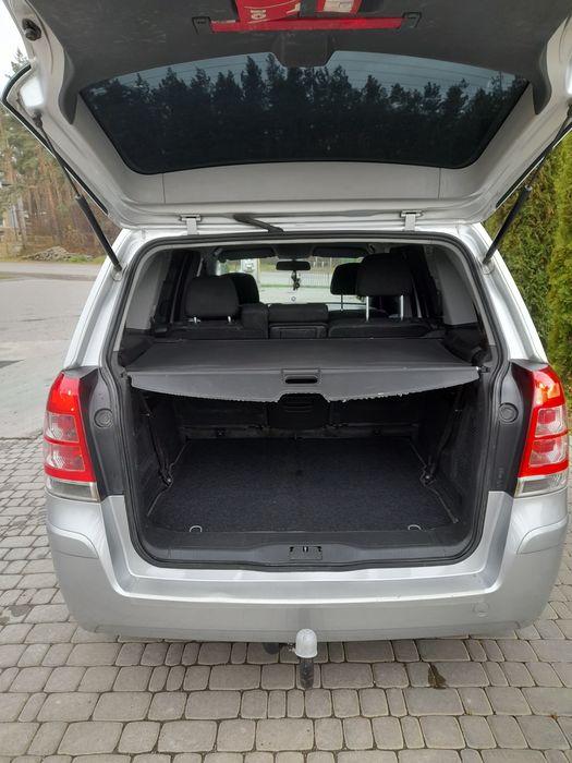 Opel  Zafira b 1.7 2010
