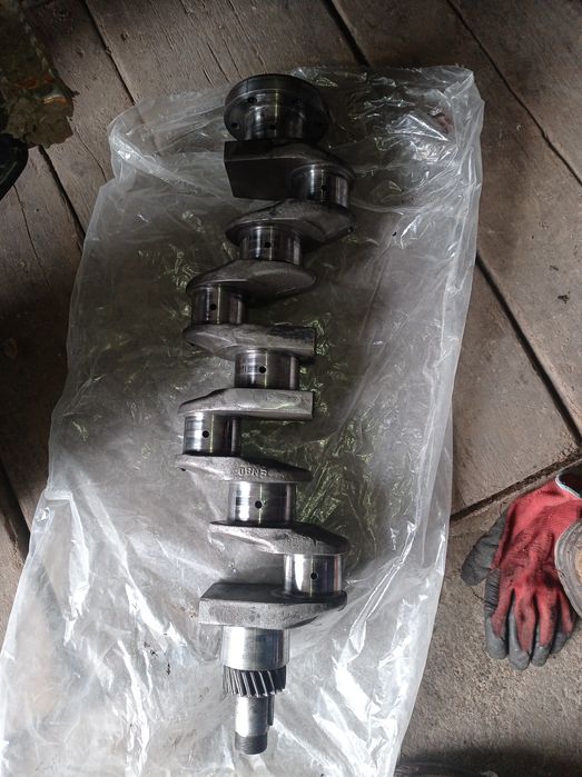 Wał korbowy c 360 ,c360-3p .części