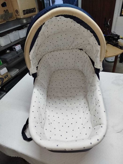 Alcofa Chicco - 70cm comprimento, 30cm de largura