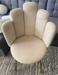 Krzeslo w stylu glamour używane