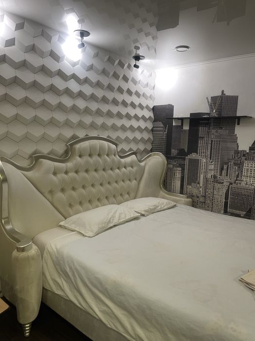 Подобова. Погодинна оренда квартири. VIP студия 95 квартал, Центр