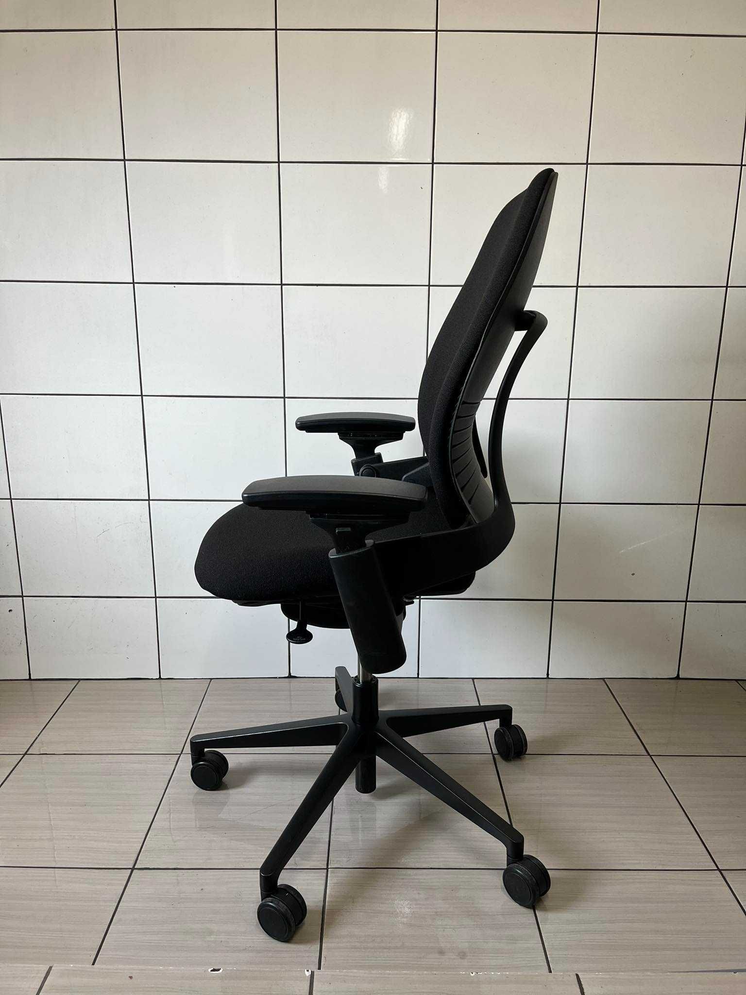 Fotel biurowy krzesło obrotowe Steelcase Leap V2 OKAZJA!