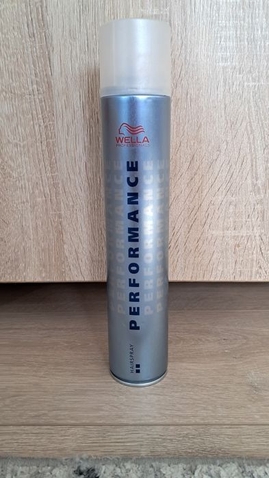 Lakier do włosów Wella Performance 500 ml