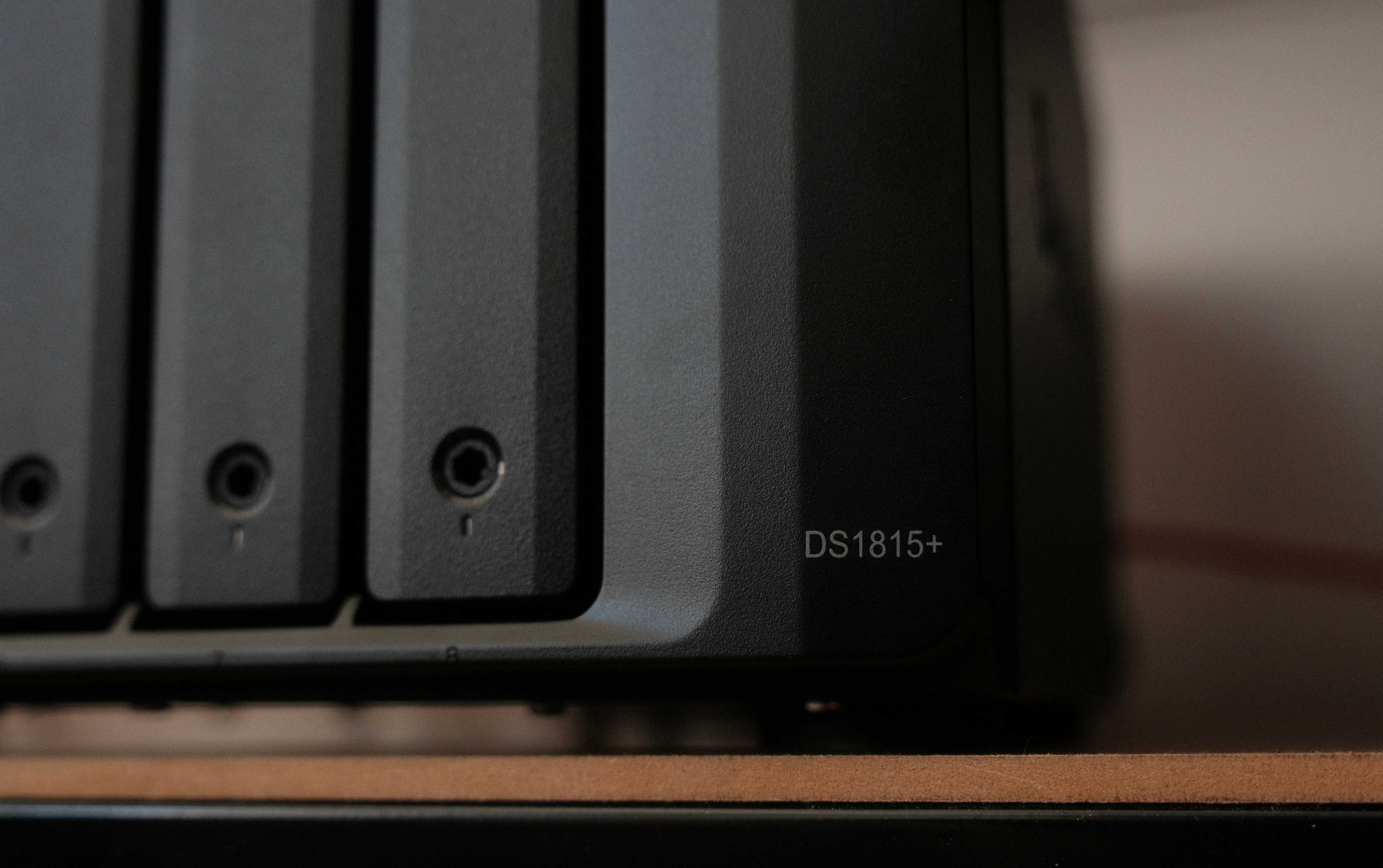 Synology DiskStation NAS 8 dysków HDD DS1815+ 4xEth 4xUSB