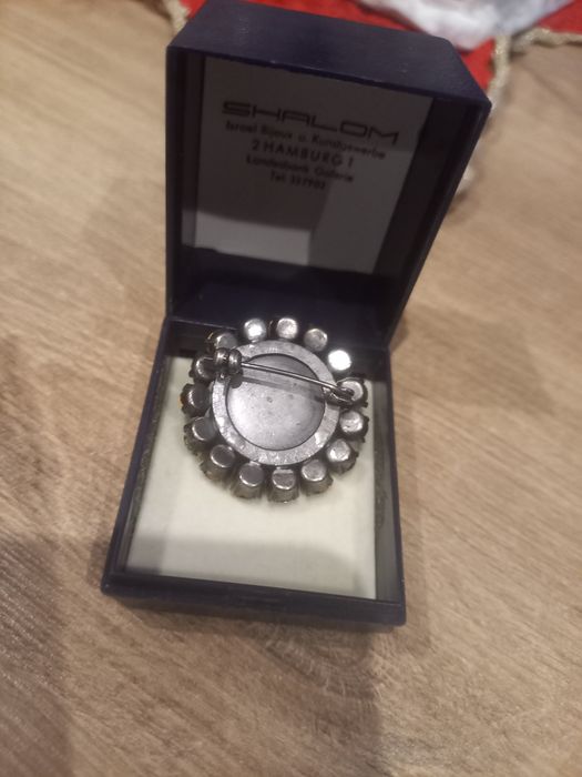 Piękna broszka vintage