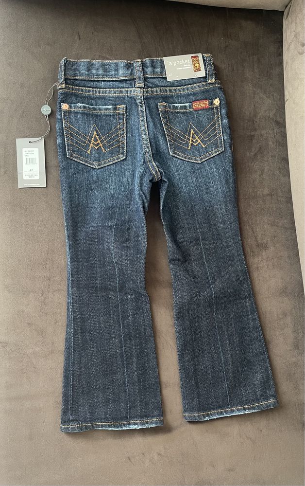 Модні джинси клеші на 4 роки