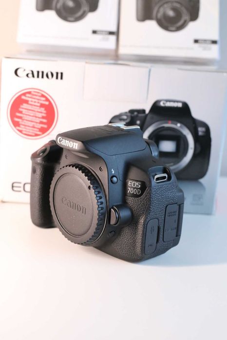 Canon 700D aparat lustrzanka APS-C DSLR EF EF-S FV23% 12.000 zdjęć bdb