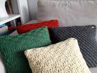 Poszewki na poduszkę robione na drutach