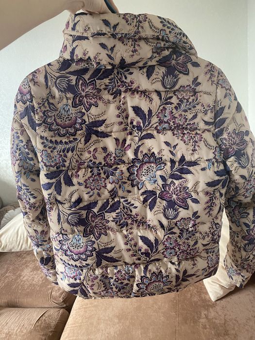 Курточку висна , осінь