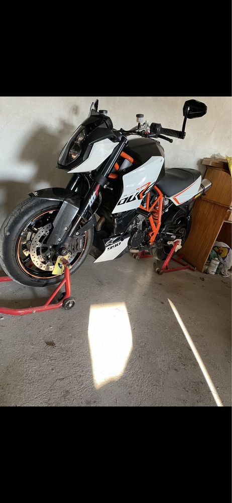 Ktm superduke 990R  LC8 2012
