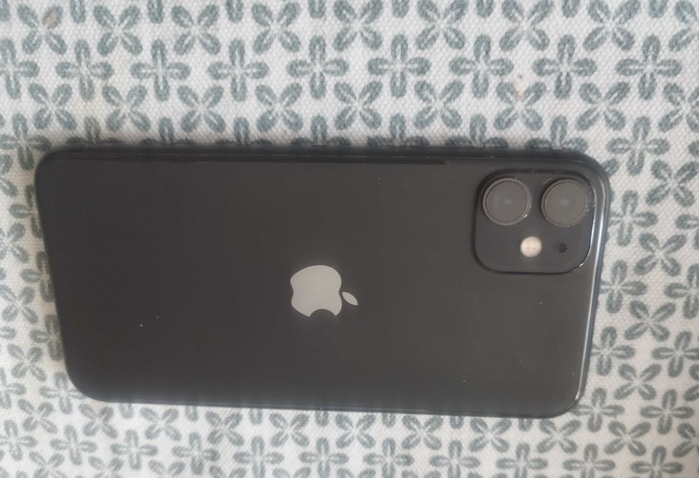 Telefon iPhone 11