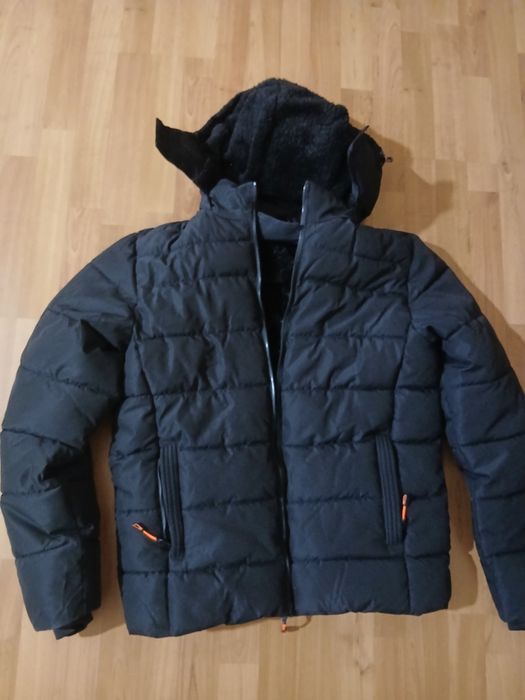 Продам чоловічу зимову  куртку в прекрасному стані розмір S