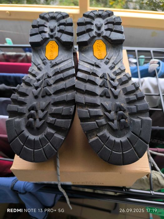 Buty trekkingowe damskie