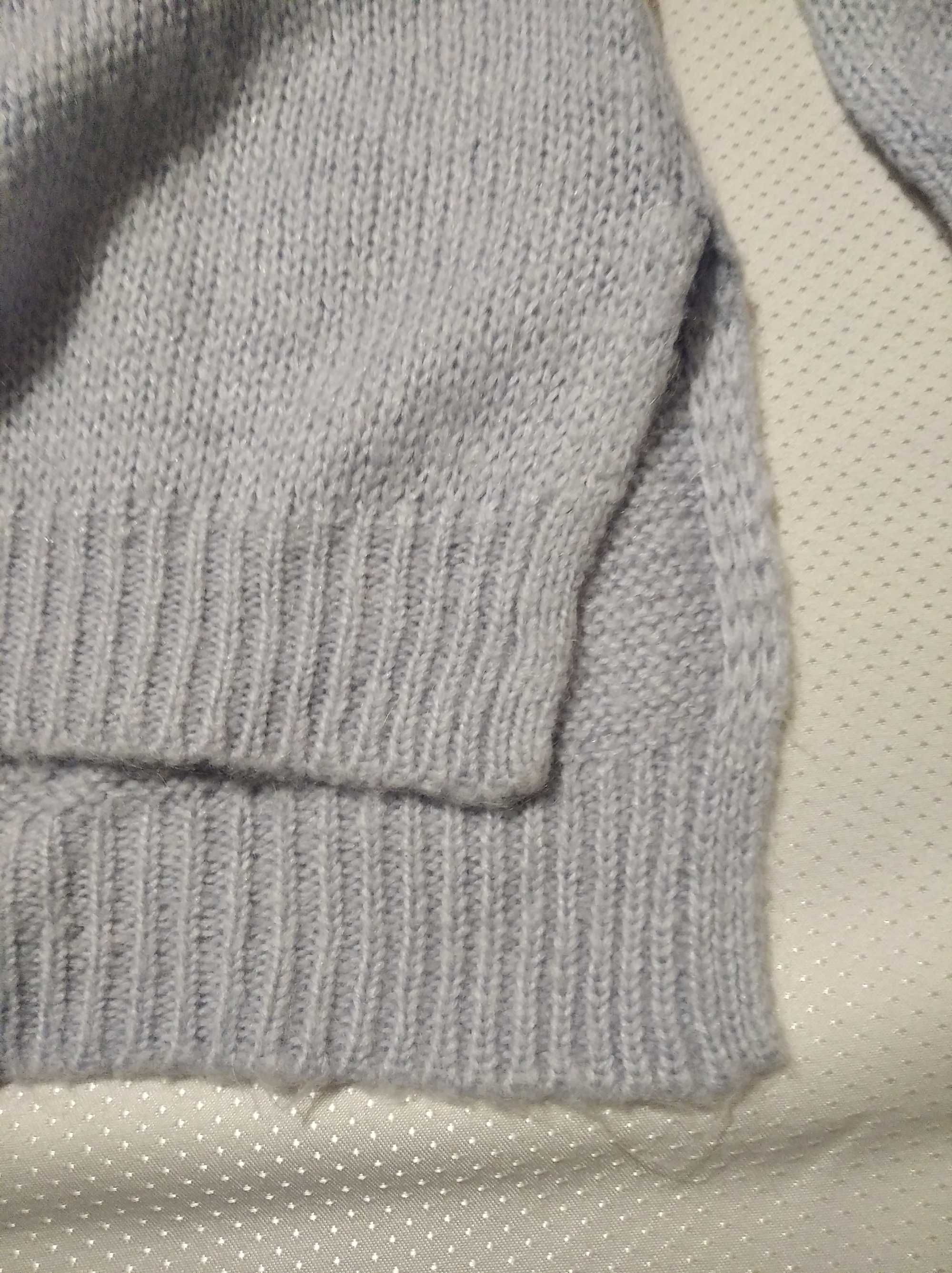 Błękitny sweter H&M r. 36/38 w bdb. stanie moher