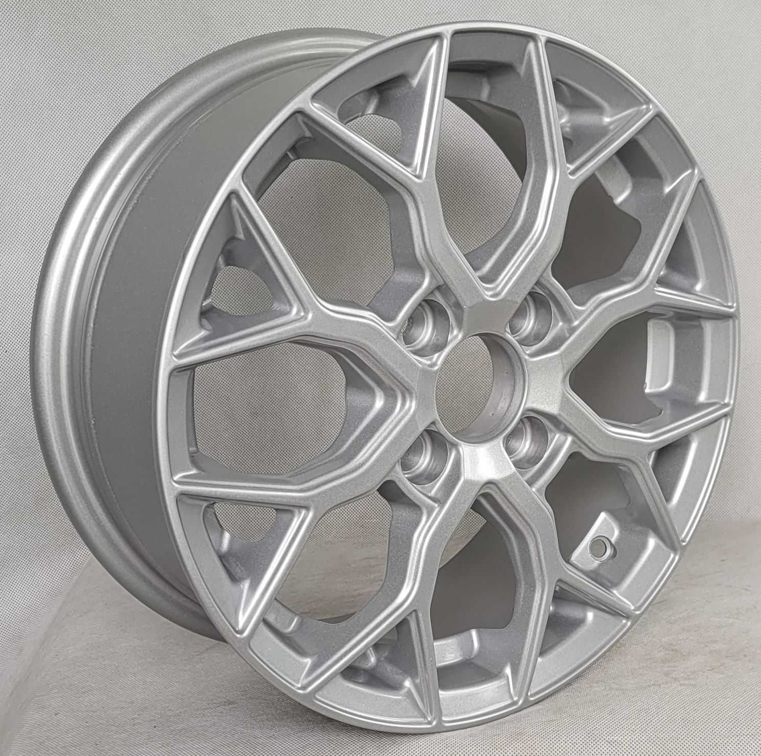 Felgi 15 4x100 Renault Clio 3 Fiat Grande Punto Evo Honda Jazz 3 4