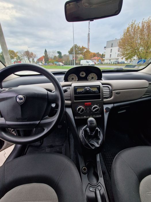 Lancia Ypsilon 1.2 benzyna • Klimatyzacja • 2 komplety opon •