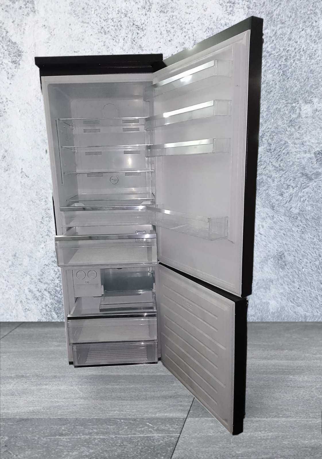 Холодильник ретро Smeg FA8005RAO5 черный мат