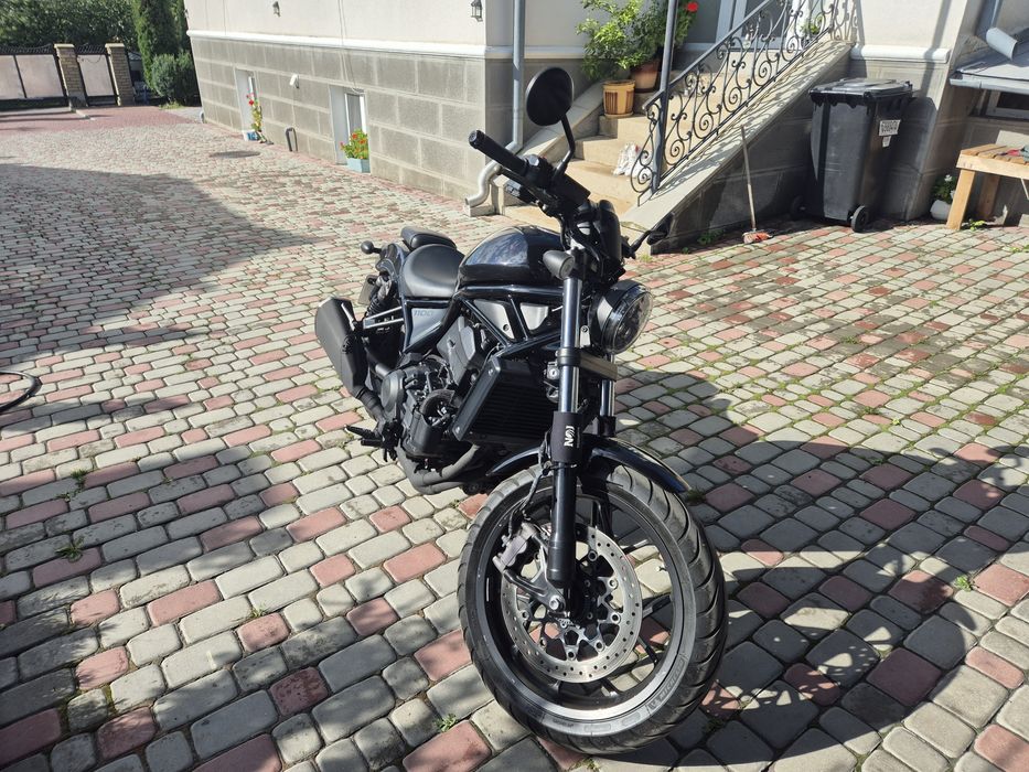 Мотоцикл Honda rebel CMX 1100 автомат