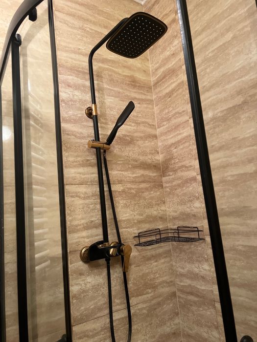 Prysznic czarny brodzik deszczownica