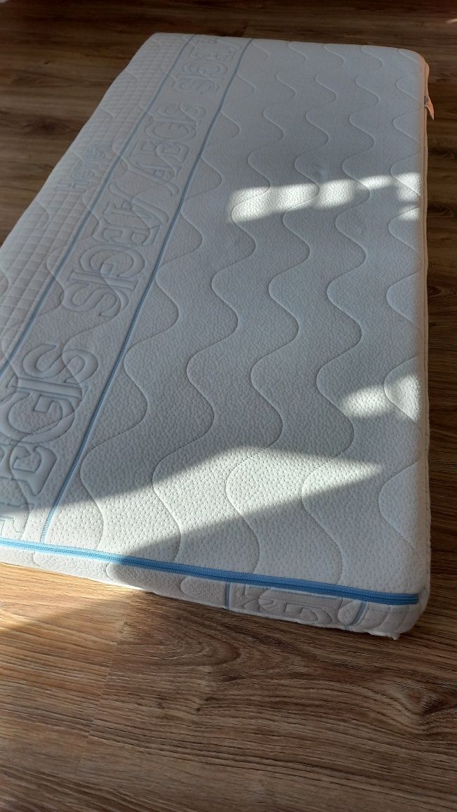 Hevea Baby 120x60 materac lateksowy
Pokrowiec: natural care aegis