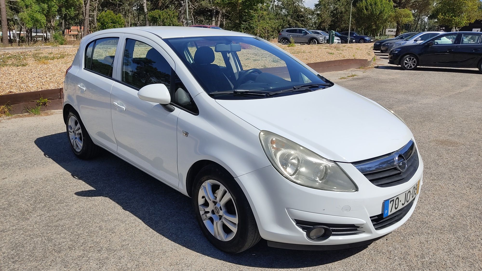 Opel corsa apenas 85.568Kms!