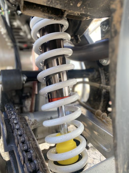 Malcor xzf 250 com starter eletrico. Poucas horas boa para iniciante