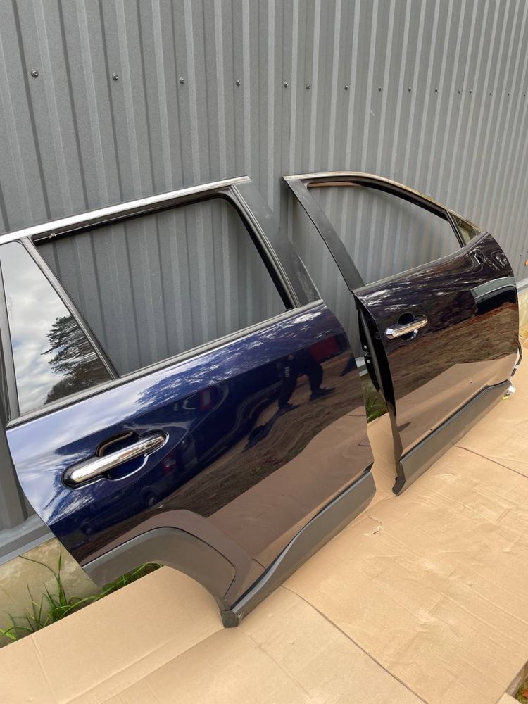 Дверь правая двери двері праві toyota rav 4 Rav4 2019-2022 8x5 цвет