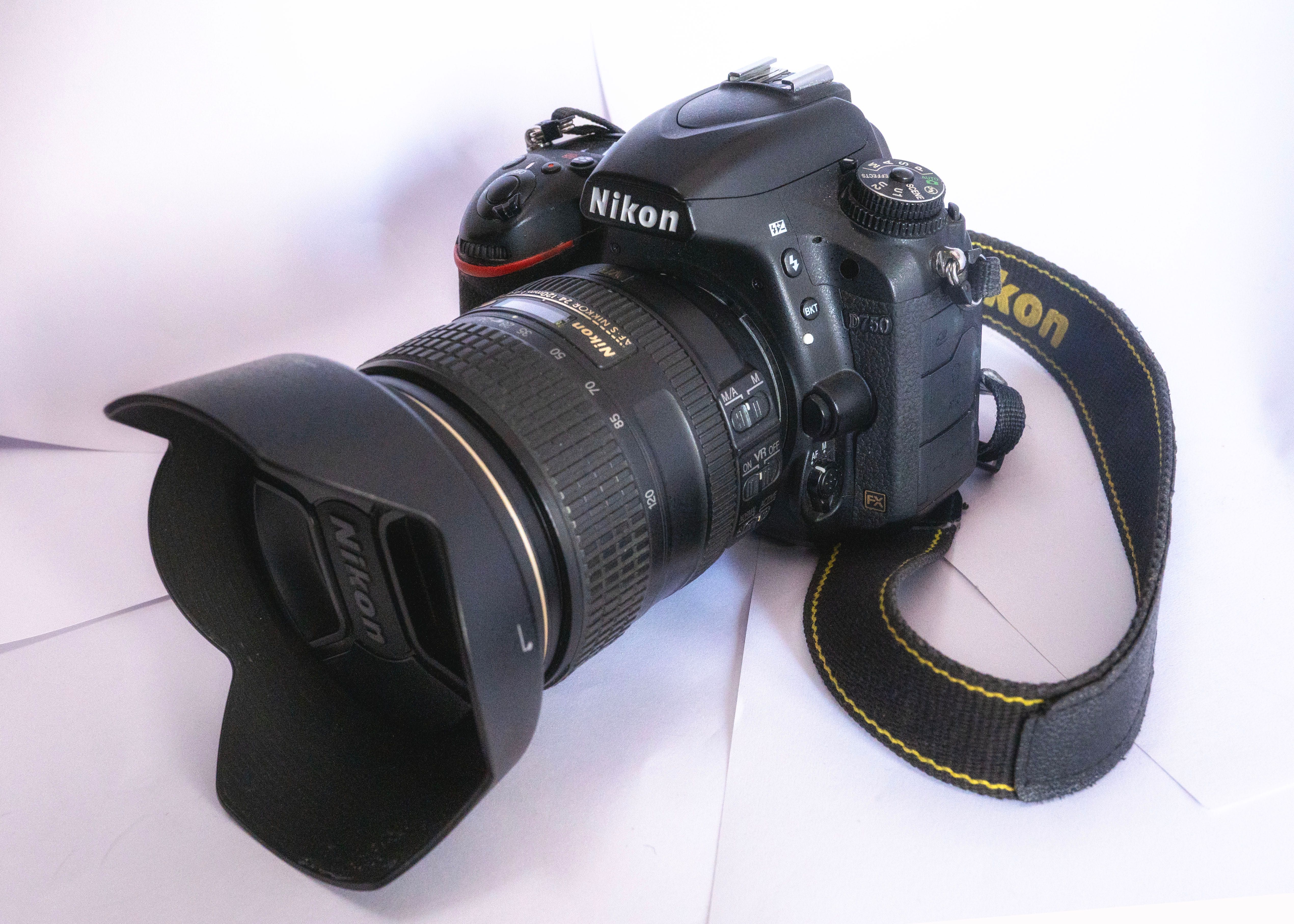 Nikon D750 + 2 objetivas + 2 baterias
