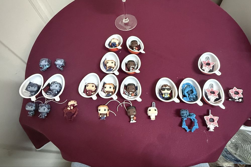 Stranger Things Kinder Joy