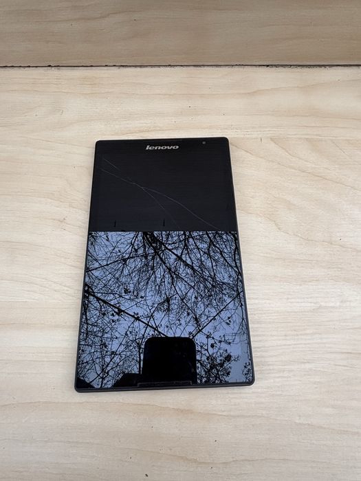 Планшет Ienovo  на запчастини