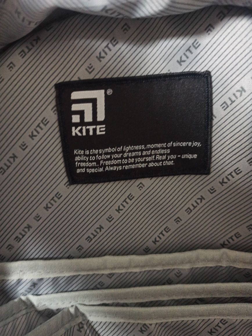 Рюкзак в комплекте KITE Snхoopy SN21-8001M,Сумка для обуви Kite 601L