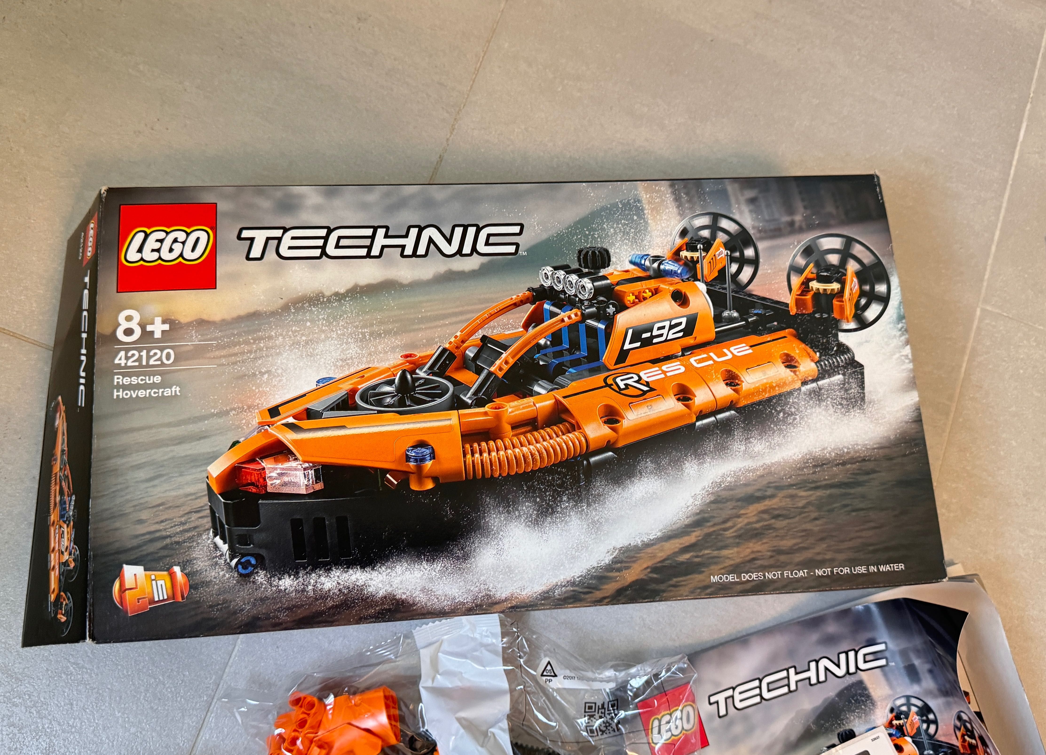Lego Technic Rescue Hovercraft+gratis