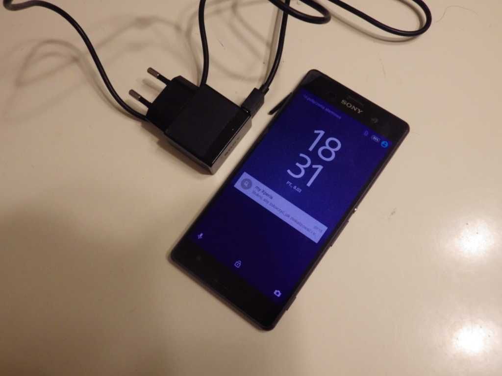 Telefon Smartfon Sony XPERIA Z3 3 GB / 16 GB 4G (LTE) czarny D6603