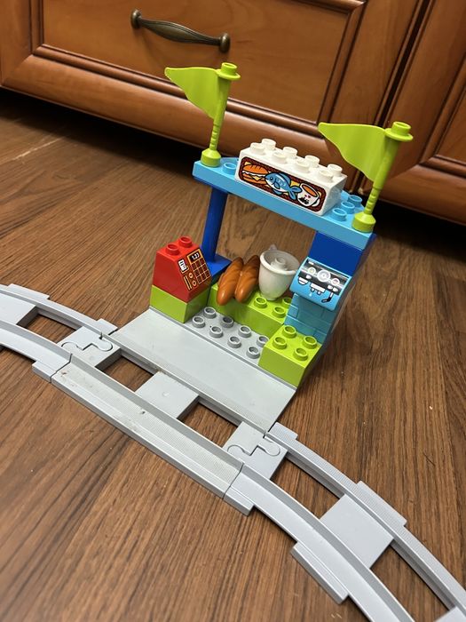 Lego duplo 10875 pociąg towarowy tory kolejka lokomotywa