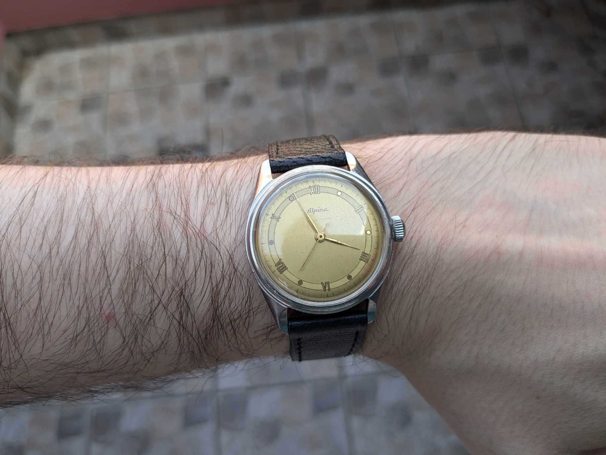 Alpina przepiękny szwajcarski zegarek mechaniczny z lat 60 sector dial