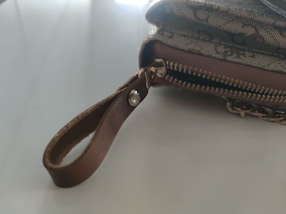 Torebka portfel guess w logo monogram beżowa brązowa 20 x 12