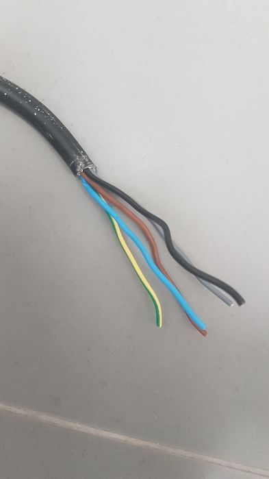 Cabo Trifásico + tomada 5 Condutores