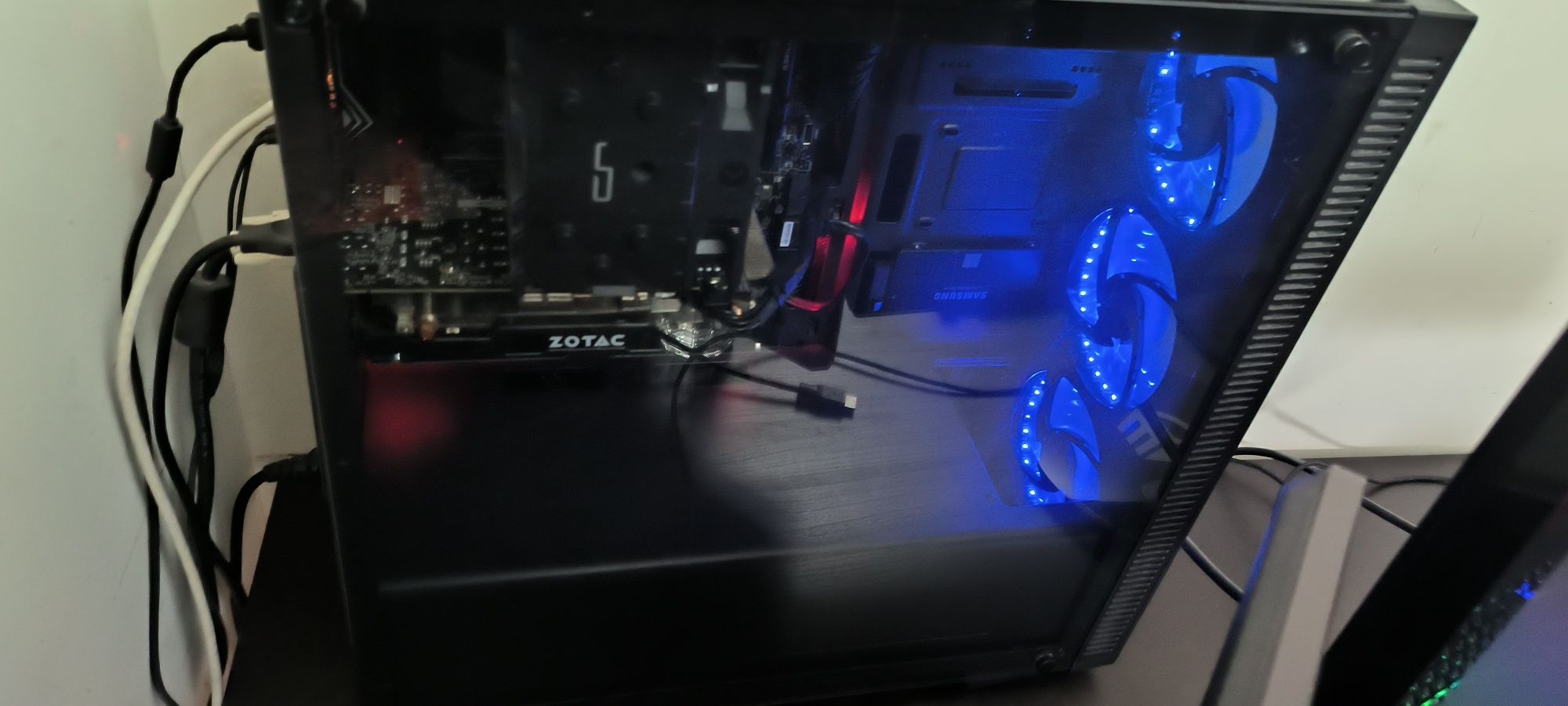 PC  GAMING   I7 8700k 4.7gz