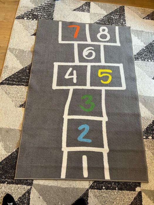 IKEA HEMMAHOS Dywan dziecięcy szary kolory 100x160 cm
