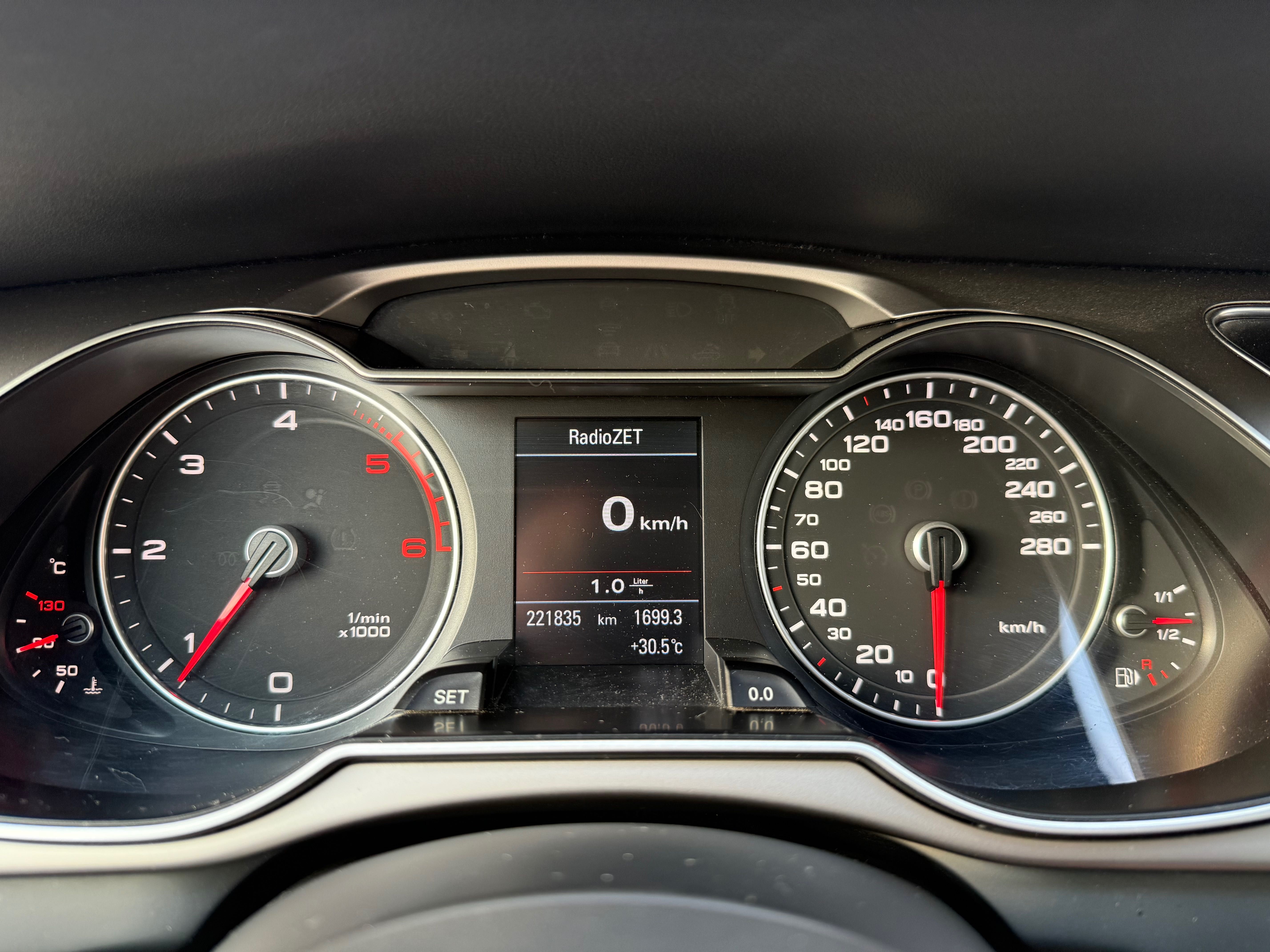 Audi A4 B8 2.0 TDI 143 km Kombi Zadbany 2014 rok salon Polska