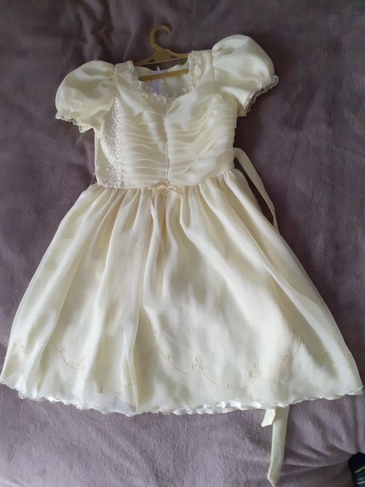 Suknia dziewczęca elegancka