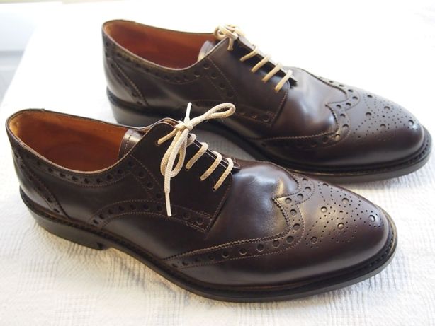 Sapatos clássicos pele homem modelo exclusivo