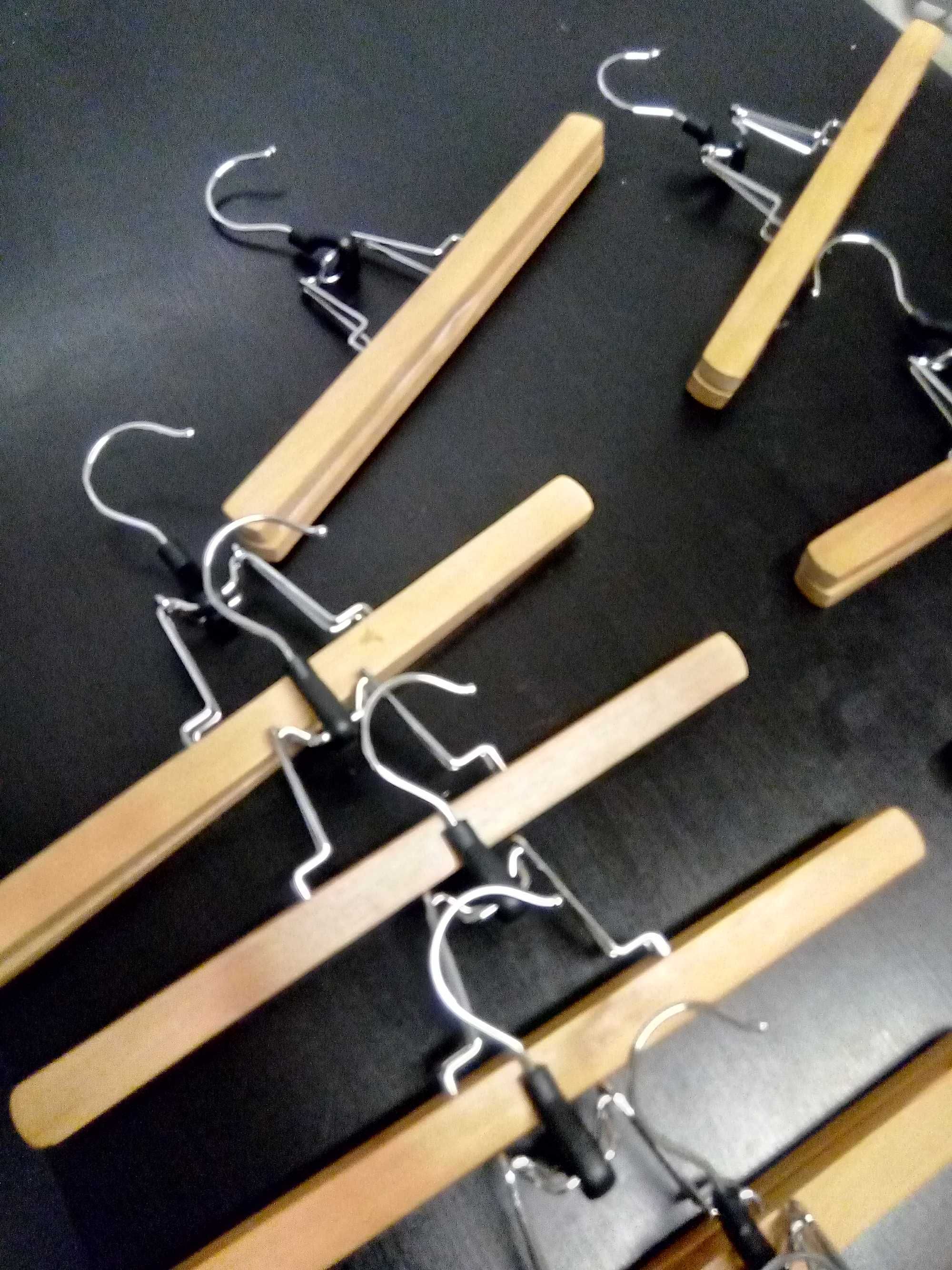 Cabides para calças em madeira