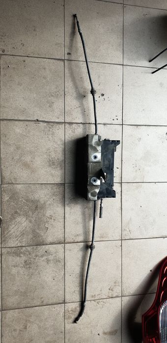 Renault Latitude części mechanizm ręcznego, próg, itd.