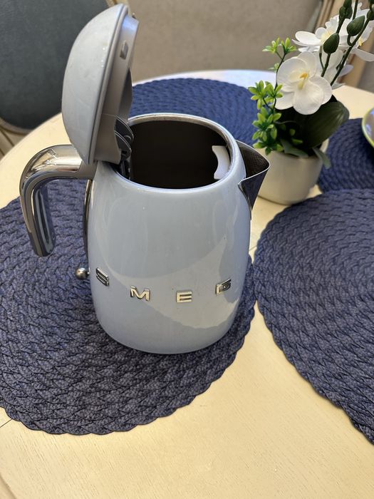 Чайник Smeg klf03pbeu