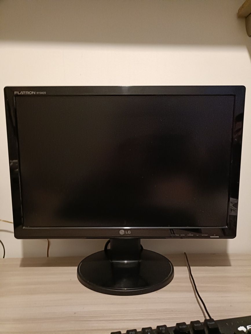 Zestaw Komputer Stacjonarny z Monitorem I5 / GTX1060 6GB / 8GB RAM / S
