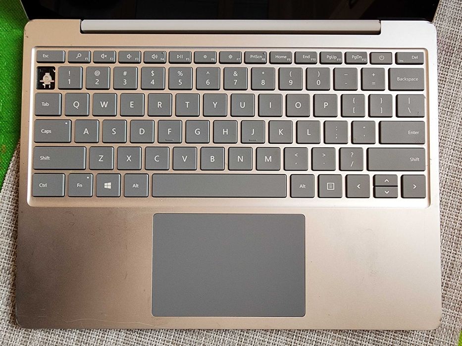Microsoft Surface Laptop GO 12.4" i5-1035G1 8GB 128GB SSD (1943)