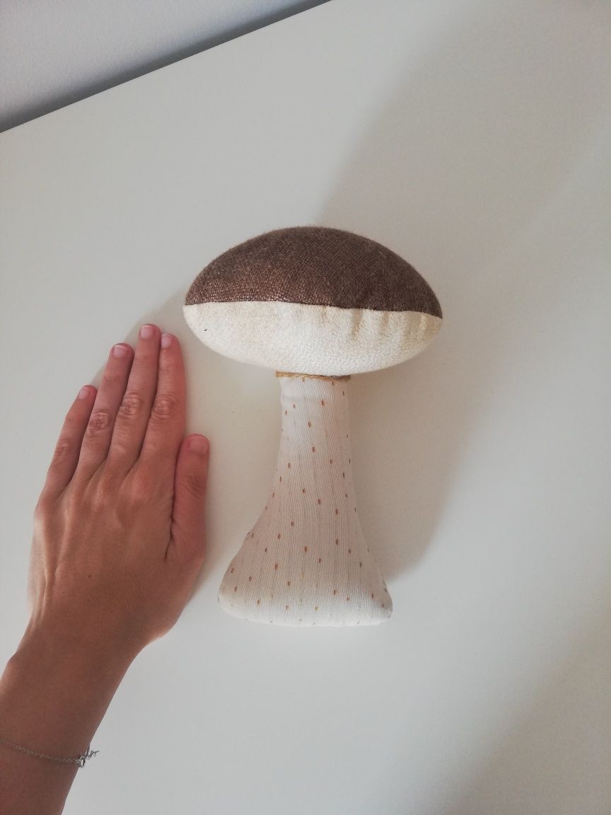 Cogumelo em tecido feito à mão